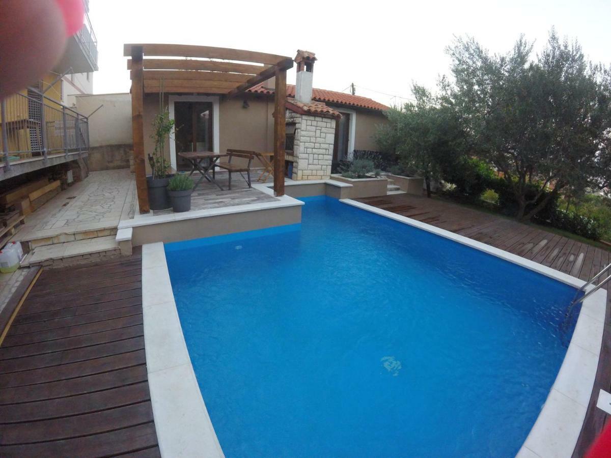 Apartments Romy Pula Exterior photo